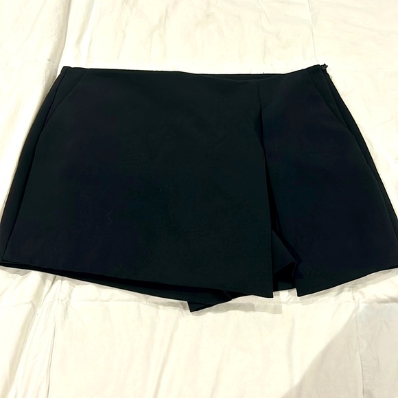 Zara skort - Picture 1 of 7